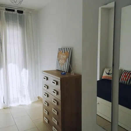 شقة Cozy Flat With Terrace بالاموس